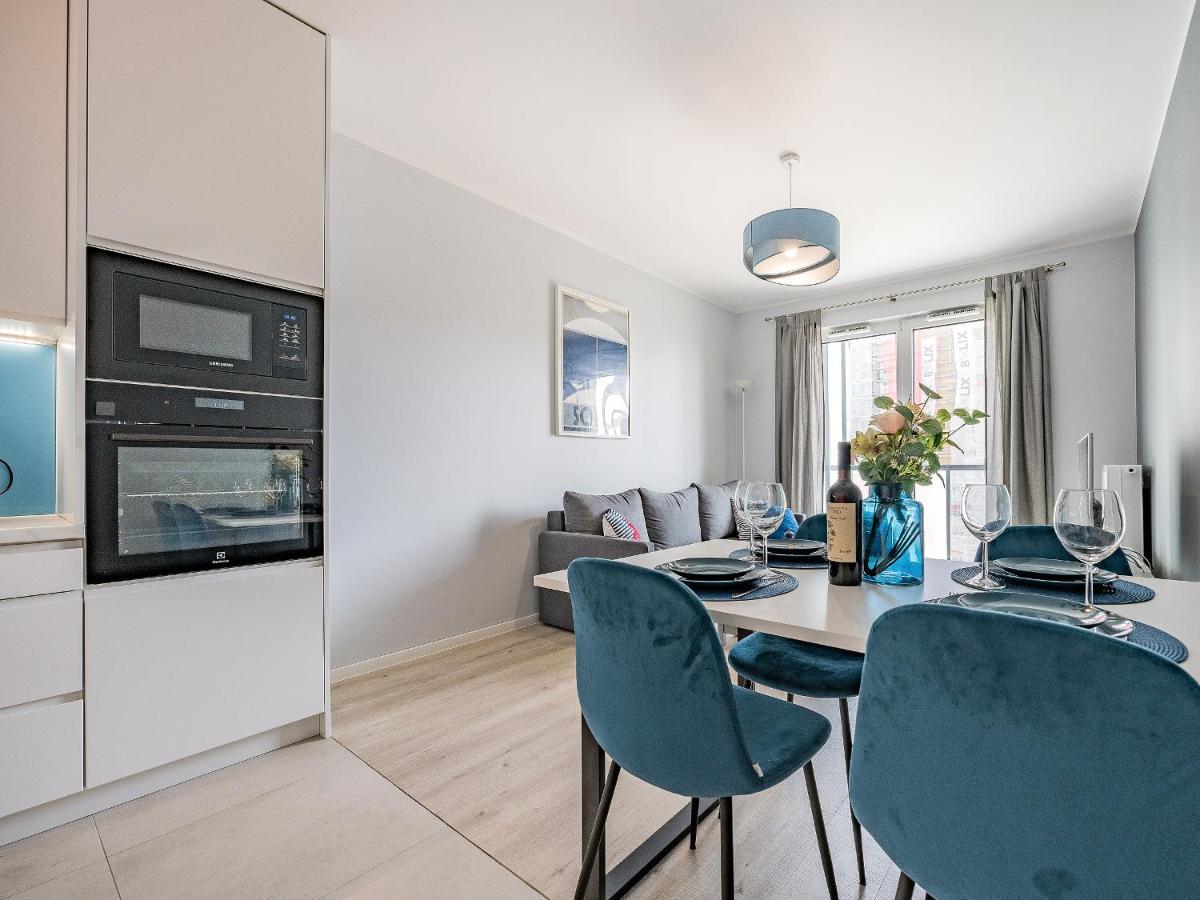 Apartment Hello Letnica With Private Parking Gdansk
